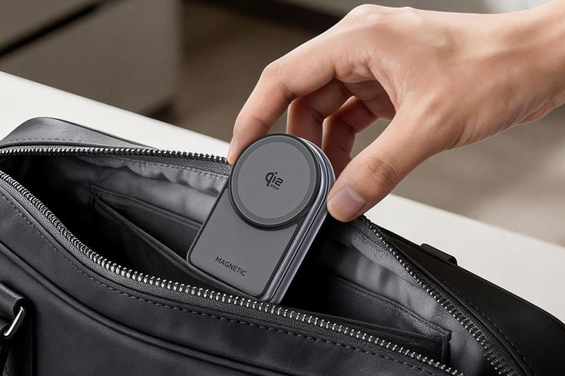 W 115 Magnetic 3-in-1 foldable wireless charger